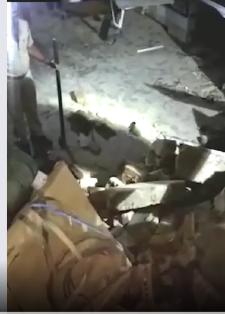 अजमेर के आदर्श नगर थाना क्षेत्र के बड़गांव में कूलर फैक्ट्री का हिस्सा रात को अचानक ढह गया...