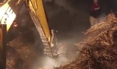 दिवाली की रात किसान के बाड़े में लगी आग,लाखों का चारा जल कर हुआ राख